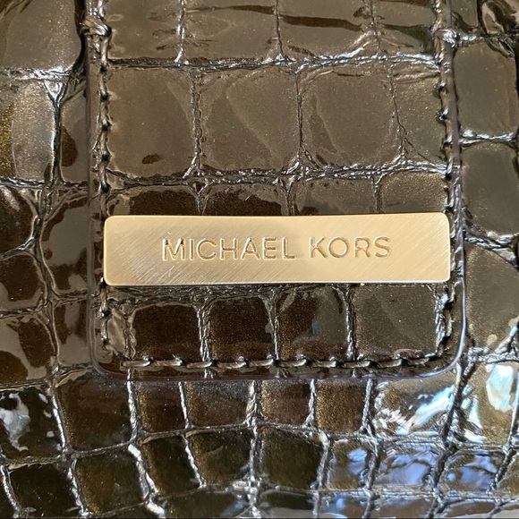 Michael Kors Purse‎ Peninsula Hobo Bag Dark Brown Croc Patent Leather - Picture 3 of 16
